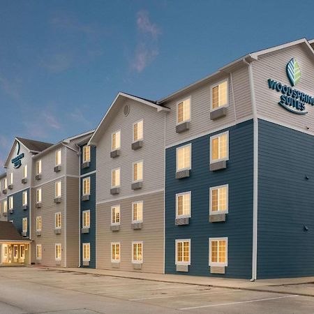 Woodspring Suites Конро Екстериор снимка