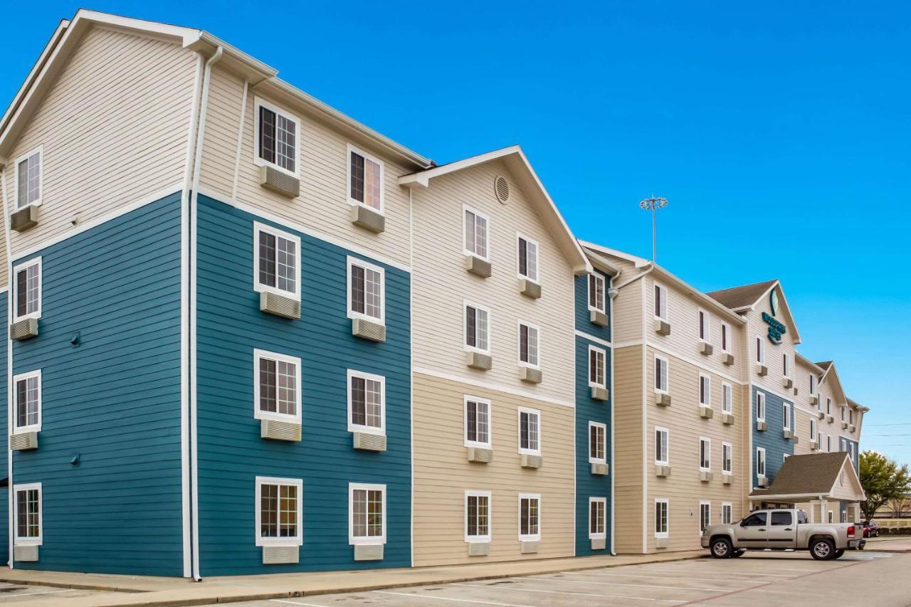 Woodspring Suites Конро Екстериор снимка